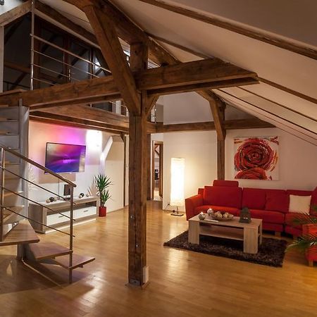 פראג Amazing Charles Bridge Apartment חדר תמונה