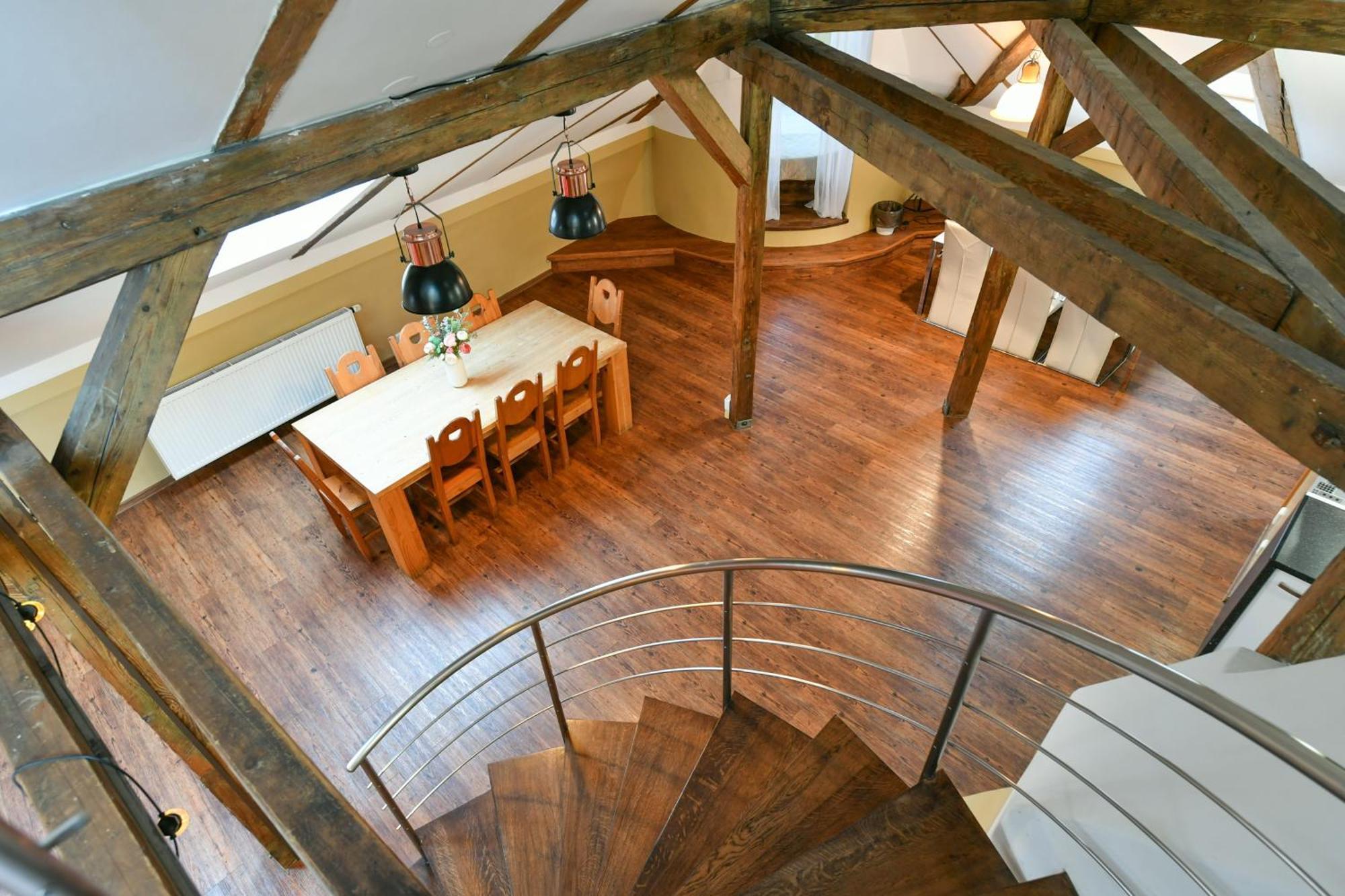 פראג Amazing Charles Bridge Apartment מראה חיצוני תמונה