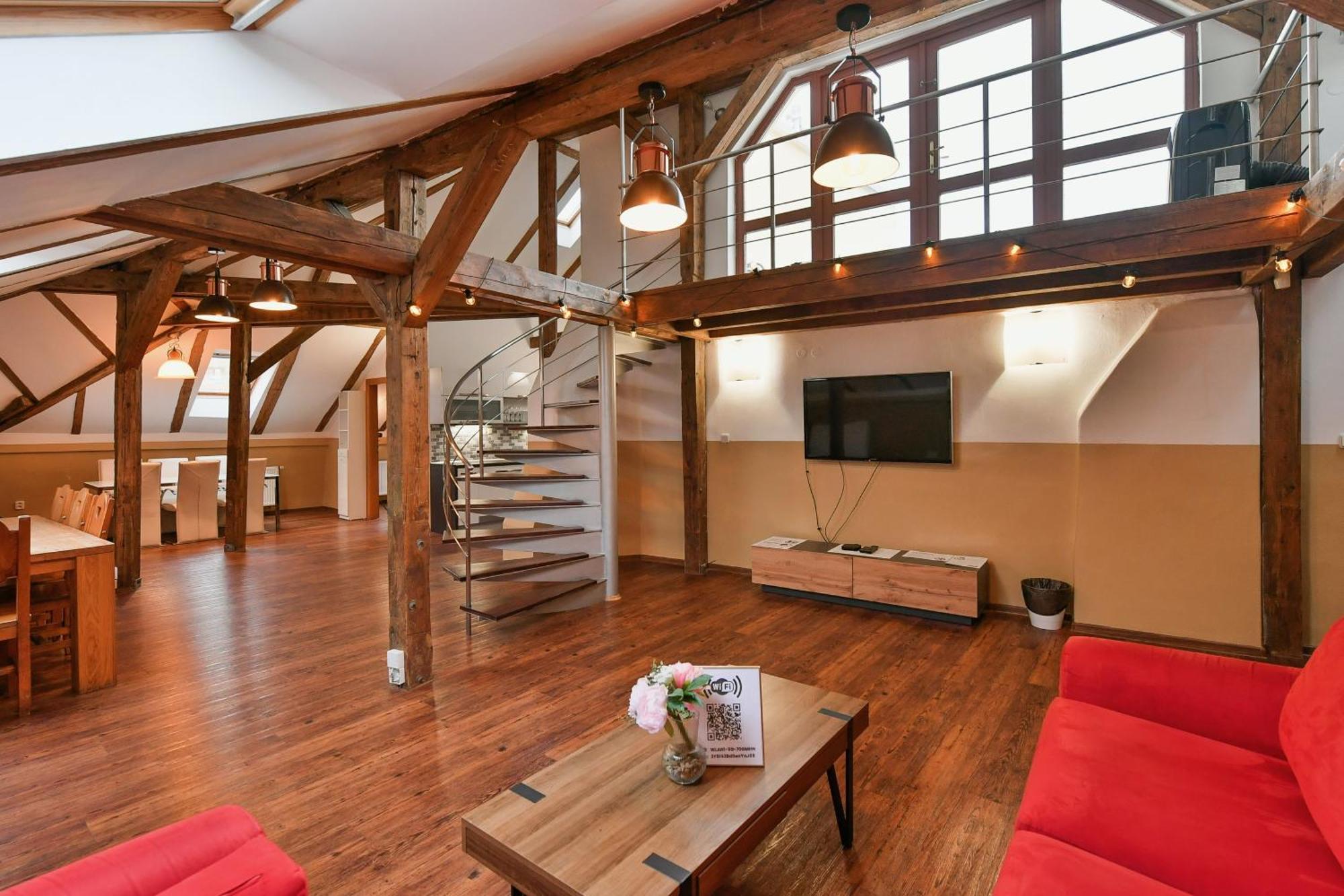 פראג Amazing Charles Bridge Apartment מראה חיצוני תמונה
